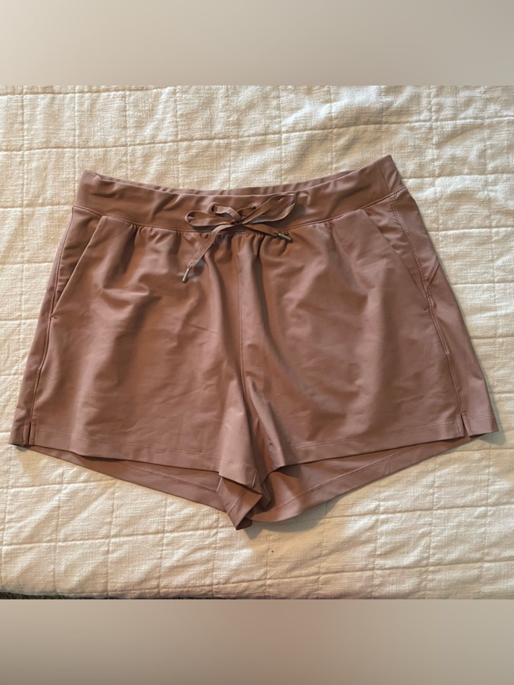 Old Navy Women's Drawcord Athletic Shorts - Tan